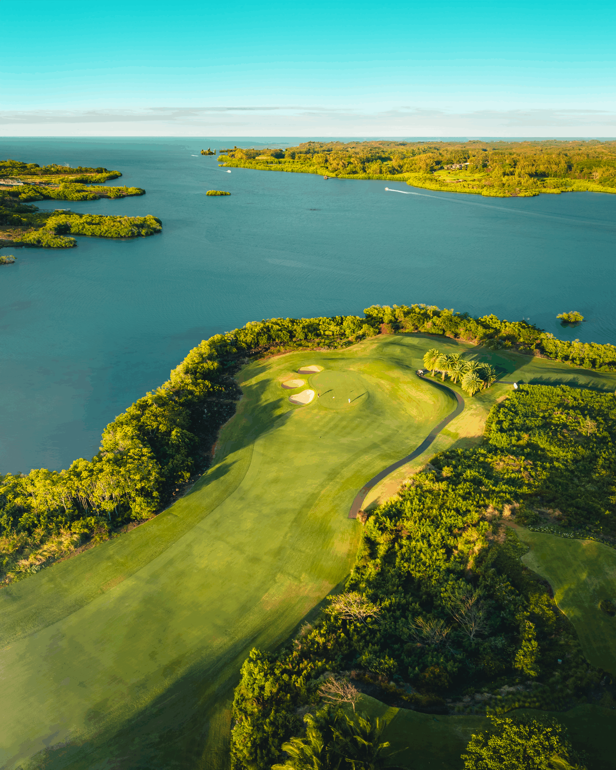 Anahita Golf Course