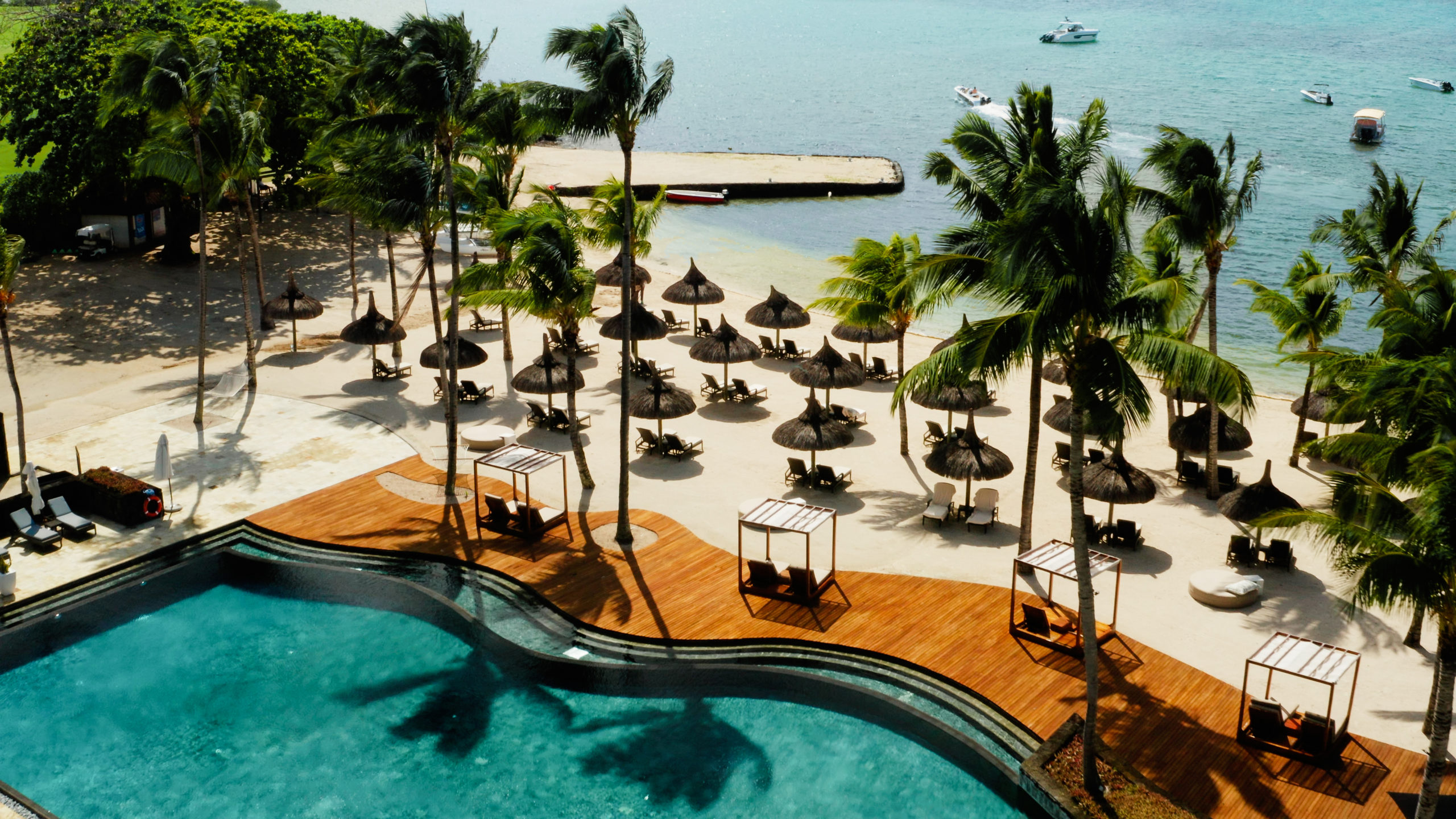 Anahita Golf Resort Mauritius Infinity Pool