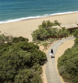 The Romanos Costa Navarino Zugang Strand