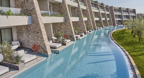 W Costa Navarino Hauptgebäude