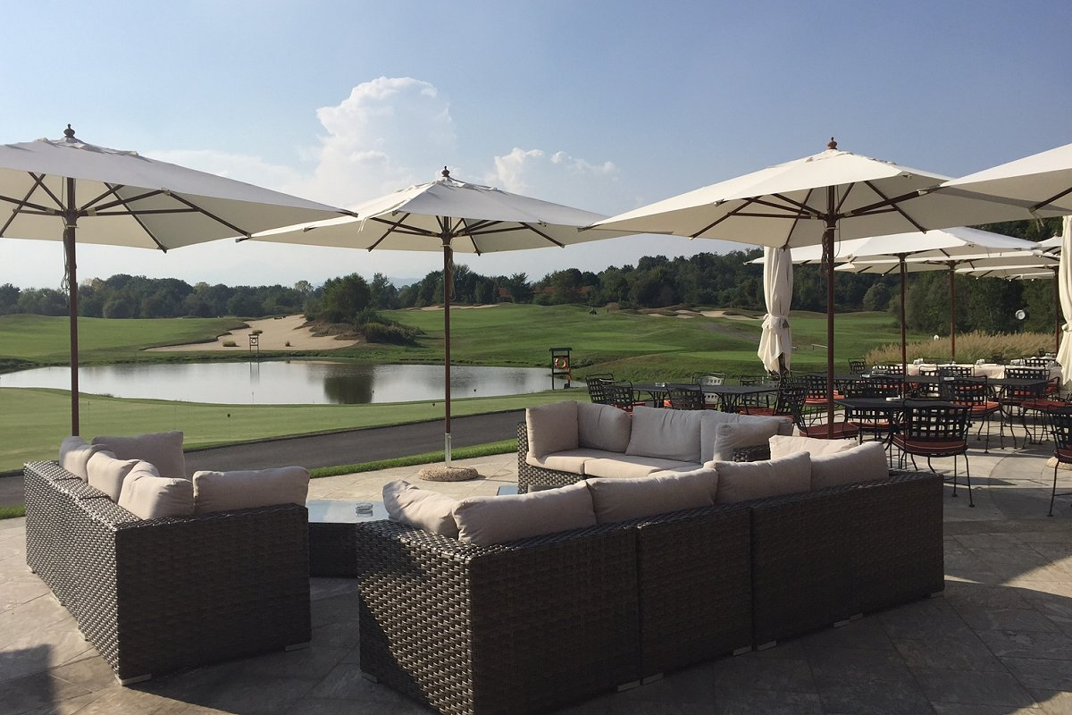 Bogogno Golf Resort Italien Golfreise Terasse