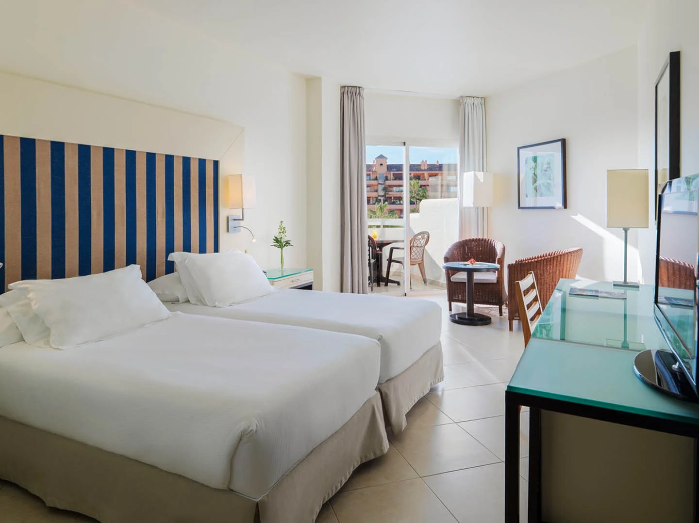 Hotel H10 Estepona Palace Marbella Andalusien Zimmer