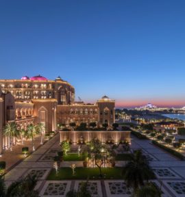 Golfferien im Emirates Palace Abu Dhabi By Night