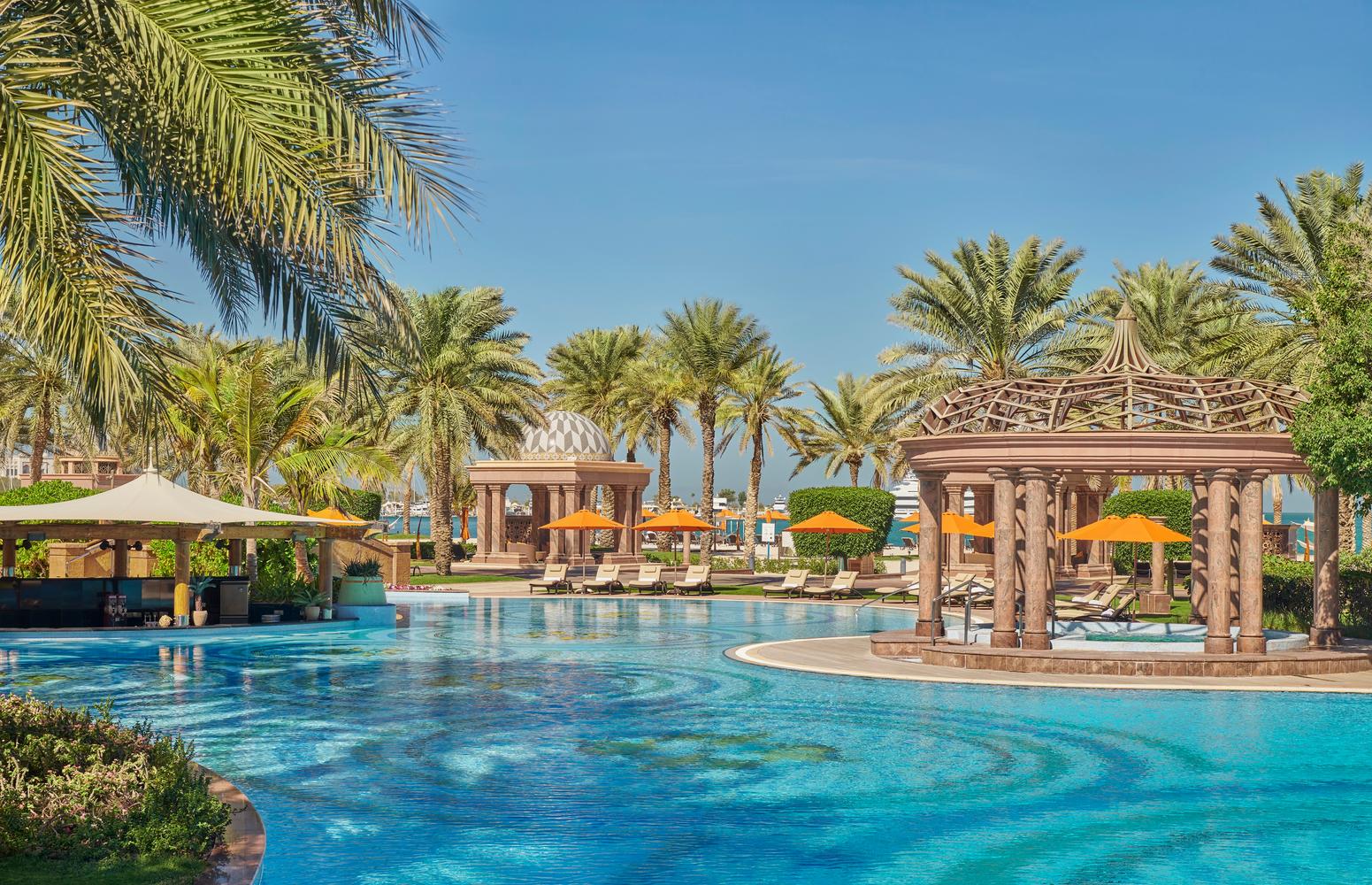 Golfferien im Emirates Palace Abu Dhabi Pool