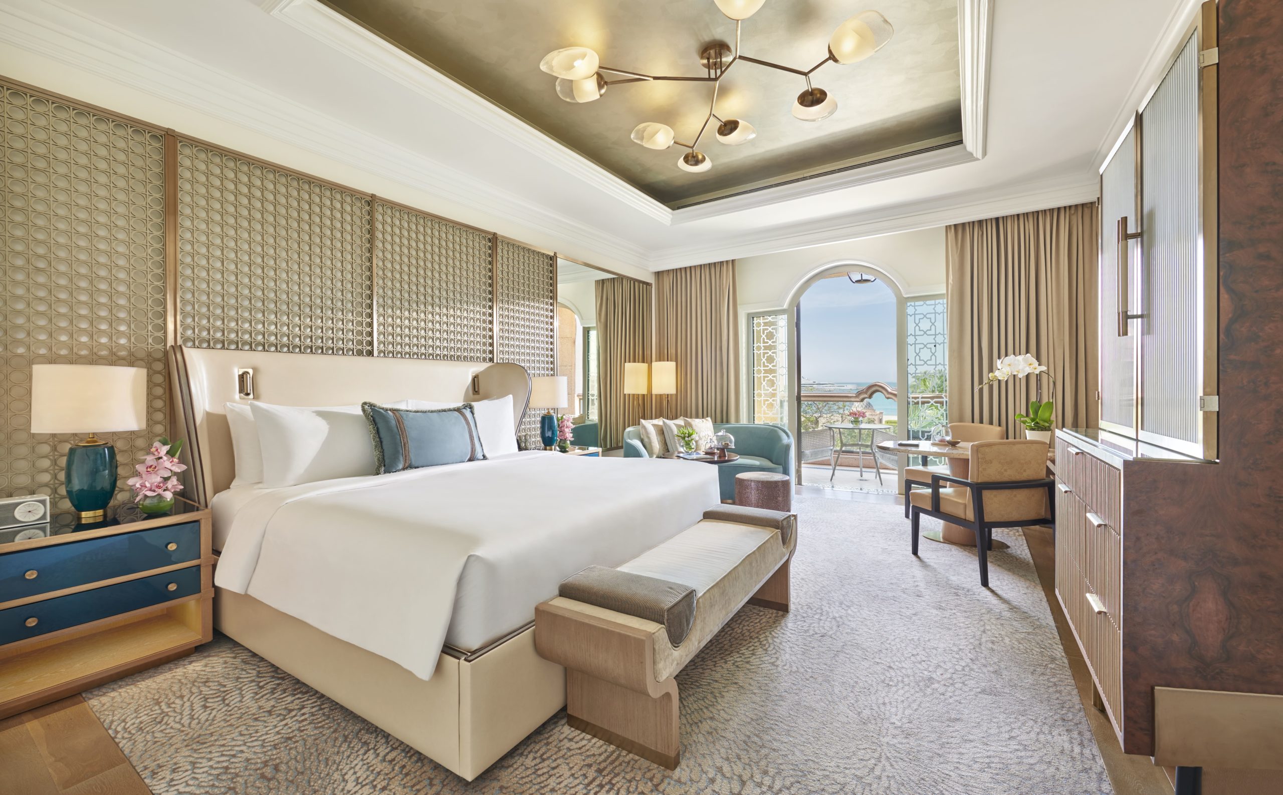 Golfferien im Emirates Palace Abu Dhabi Deluxe Sea View Zimmer