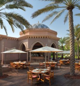 Golfferien im Emirates Palace Abu Dhabi Outdoor Restaurant