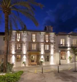 La Fonda Boutique Hotel Marbella Golfreise Hauptansicht by Night
