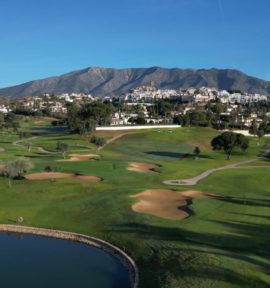 Mijas Golf Los Olivos Andalusien Costa del Sol Wasserhindernis