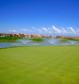 Montgomerie Golf Course Marrakesch Marokko Wasserhindernis