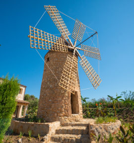 Pula Finca Golf Resort Mallorca Windmühle
