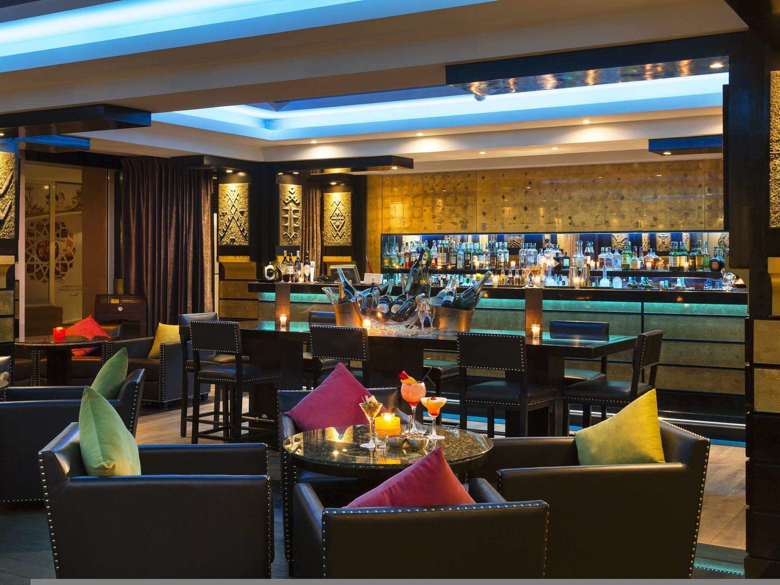 Hotel & Ryads Barriére Le Naoura Marrakesch Marokko Golfreise Bar