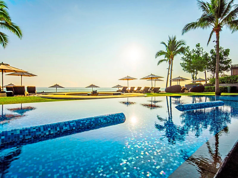 Centara Grand Hotel Hua Hin Infinity Pool