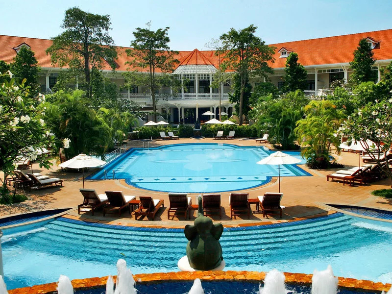 Centara Grand Hotel Hua Hin Pool
