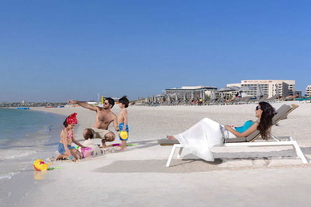 Crowne Plaza Yas Island Abu Dhabi Emirate Strand