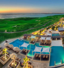 Crowne Plaza Yas Island Abu Dhabi Emirate Sicht Golfplatz