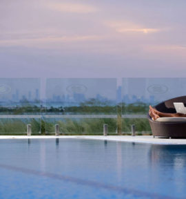 Crowne Plaza Yas Island Abu Dhabi Emirate Pool Lounge