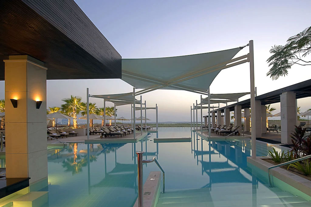 Crowne Plaza Yas Island Abu Dhabi Emirate Pool