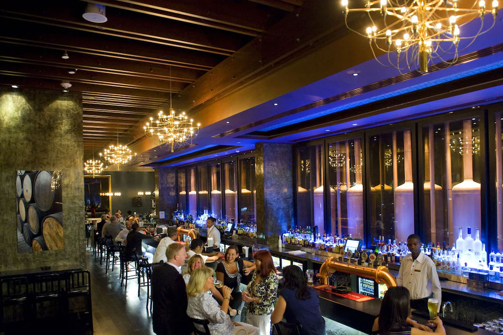 Crowne Plaza Yas Island Abu Dhabi Emirate Bar