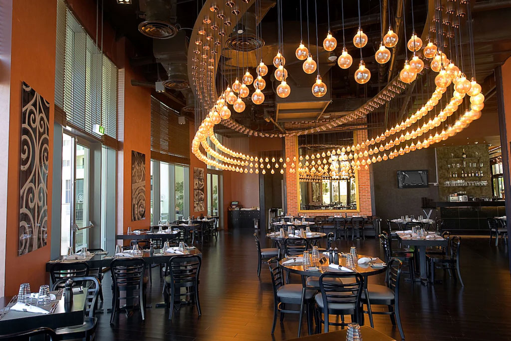Crowne Plaza Yas Island Abu Dhabi Emirate Restaurant