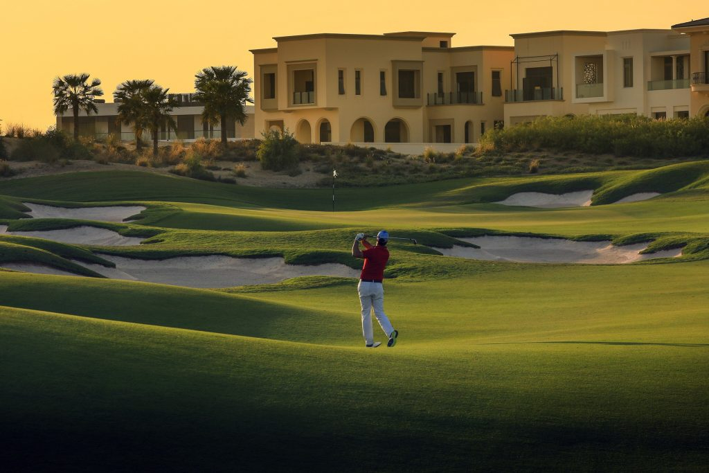 Golfreisen und Golfferien Dubai Dubai Hills Golf Club Loch 6