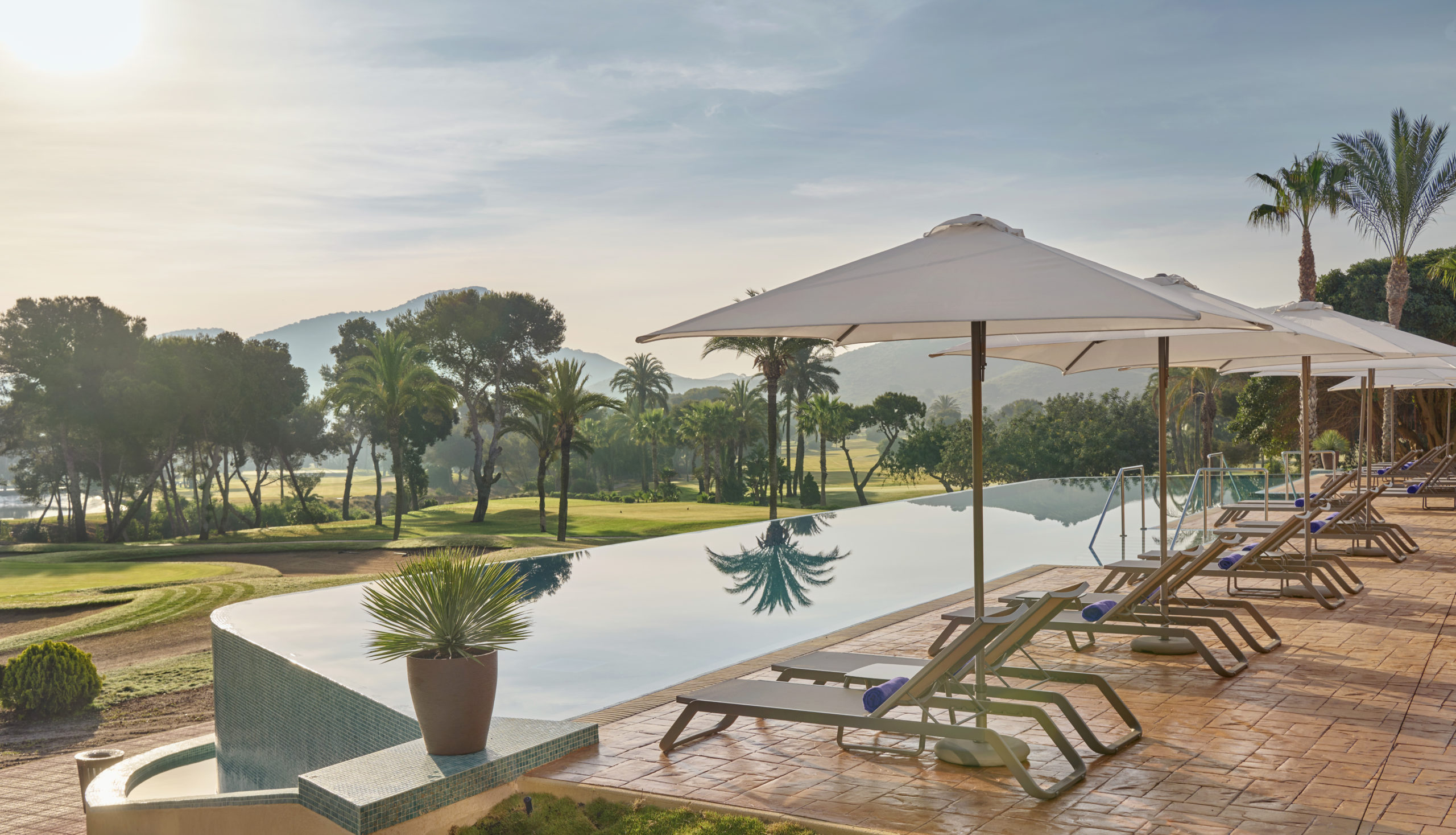 Grand Hyatt La Manga Infinity Pool
