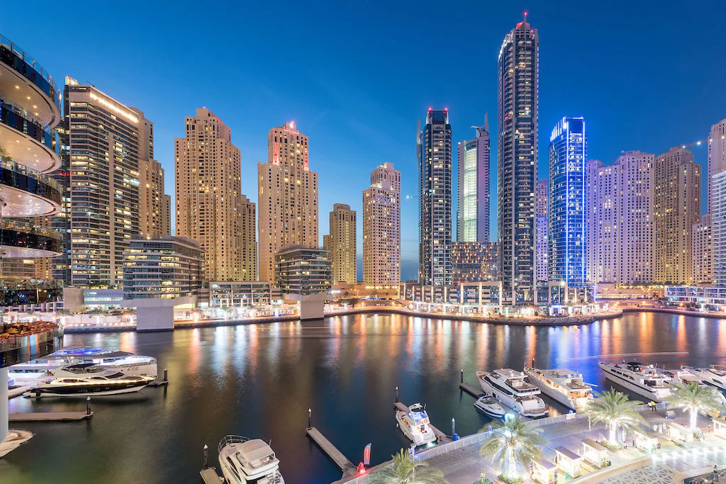 InterContinental Marina Dubai Emirate Aussenansicht by night