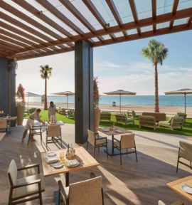 Mandarin Oriental Jumeira Dubai Golfferien und Golfreisen Outdoor Restaurant