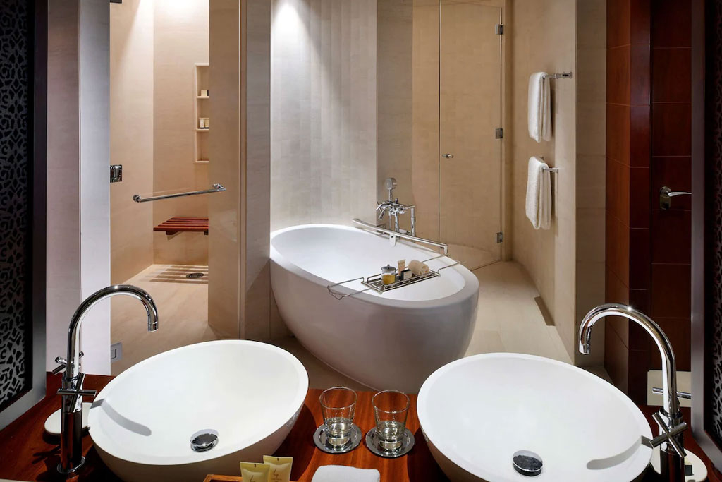 Park Hyatt Dubai Emirate Hotel Badewanne Badzimmer