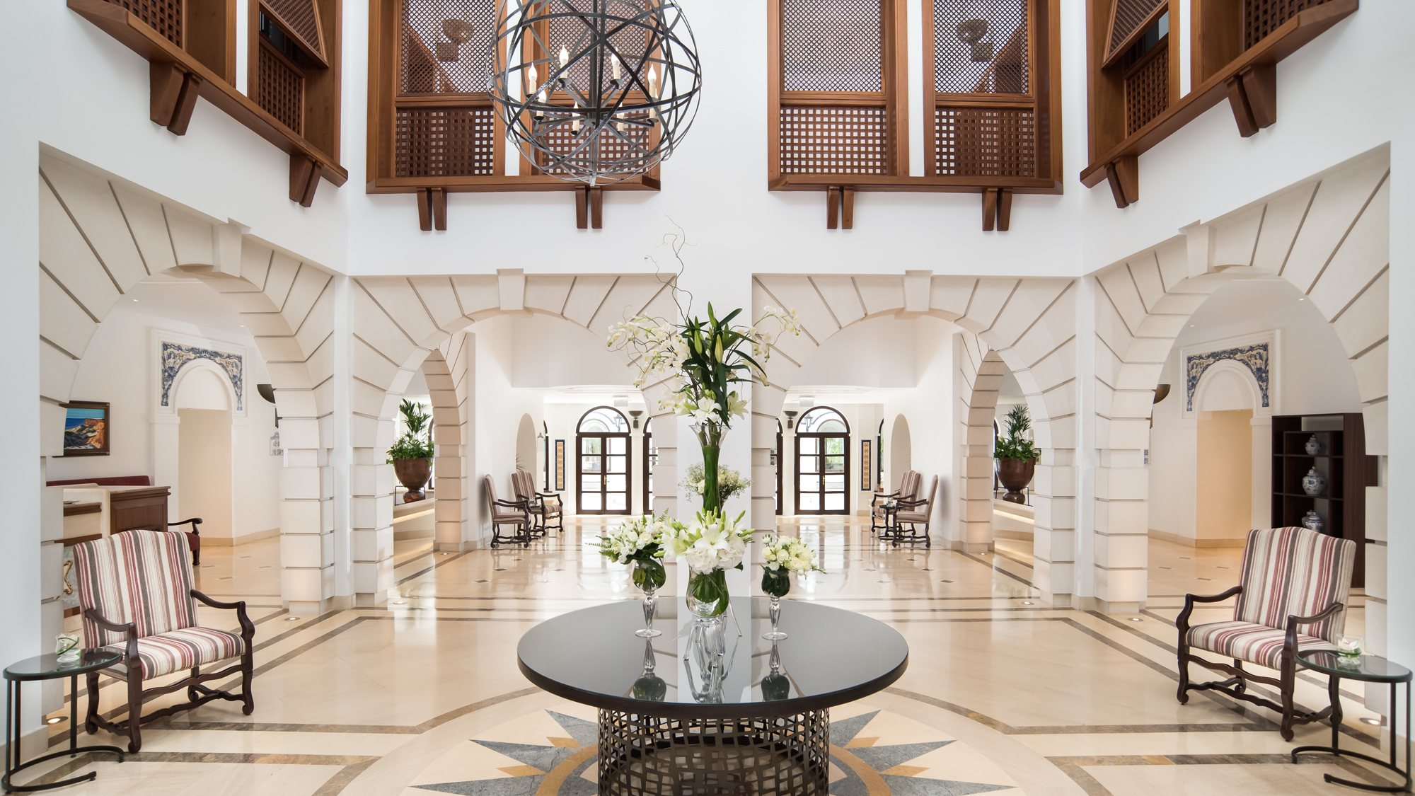 Pine Cliffs Resort Luxury Collection Lobby