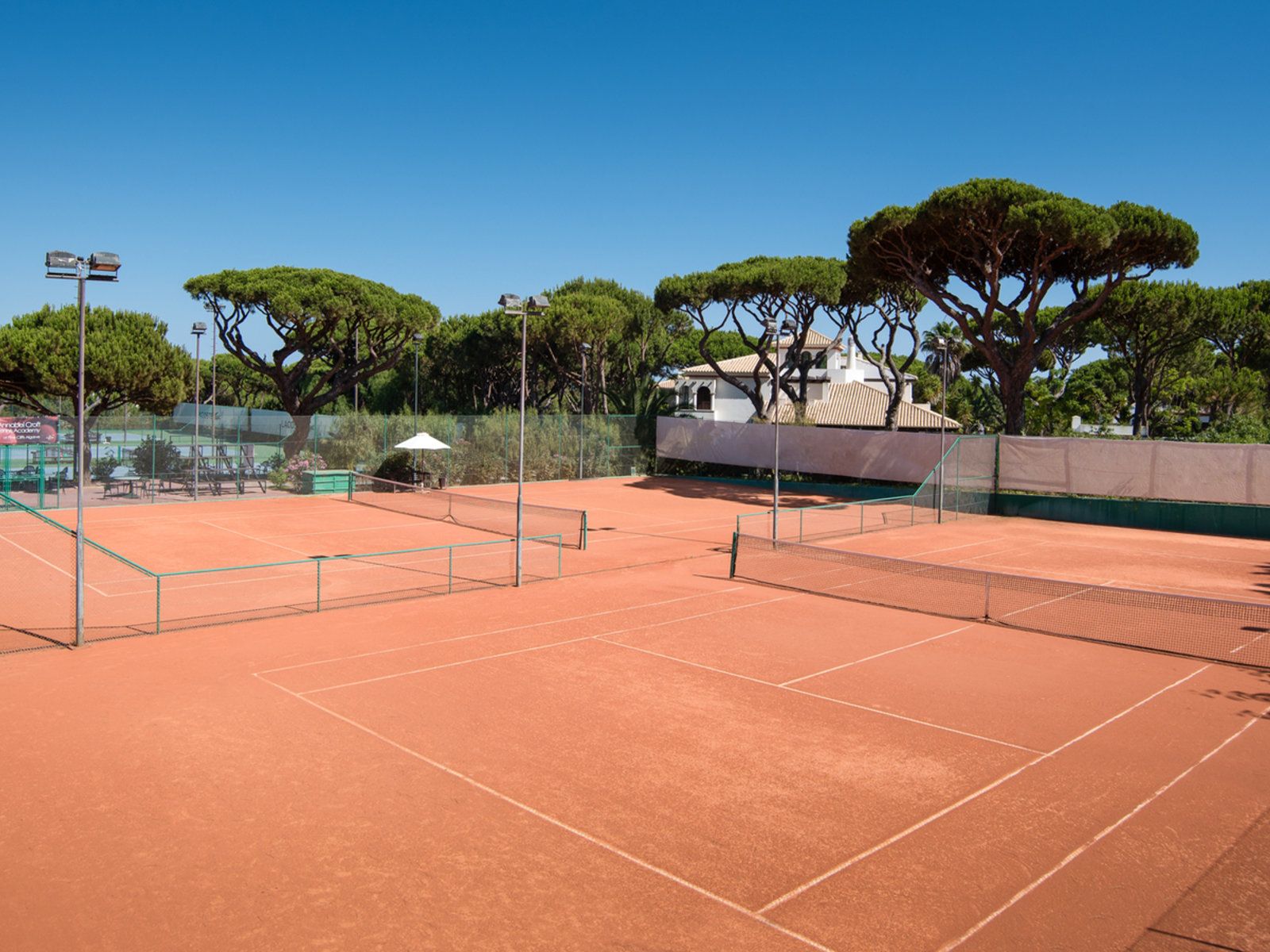 Pine Cliffs Resort Luxury Collection Tennis