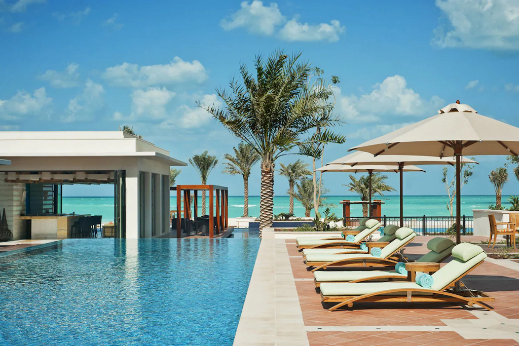 St Regis Abu Dhabi Saadiyat Island Resort Emirate Pool