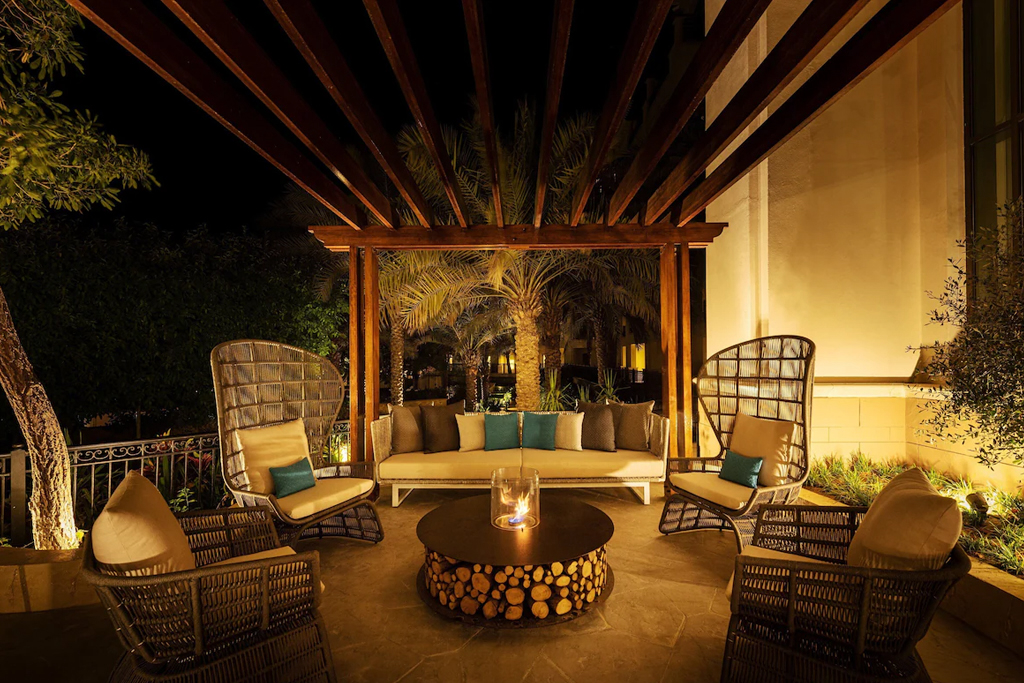 St Regis Abu Dhabi Saadiyat Island Resort Emirate Lounge