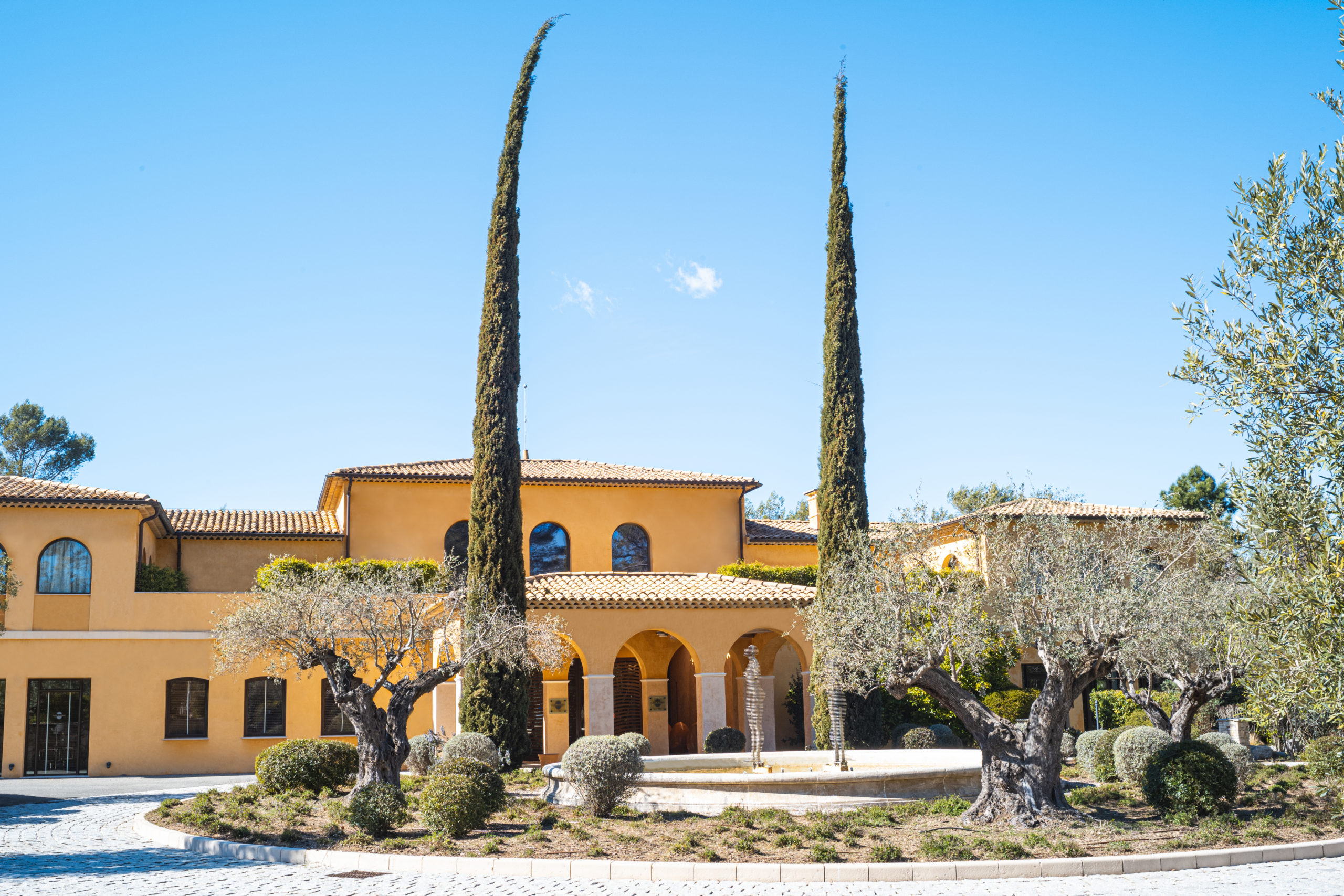 Terre Blanche Golf & Spa Resort Provence Frankreich Eingang