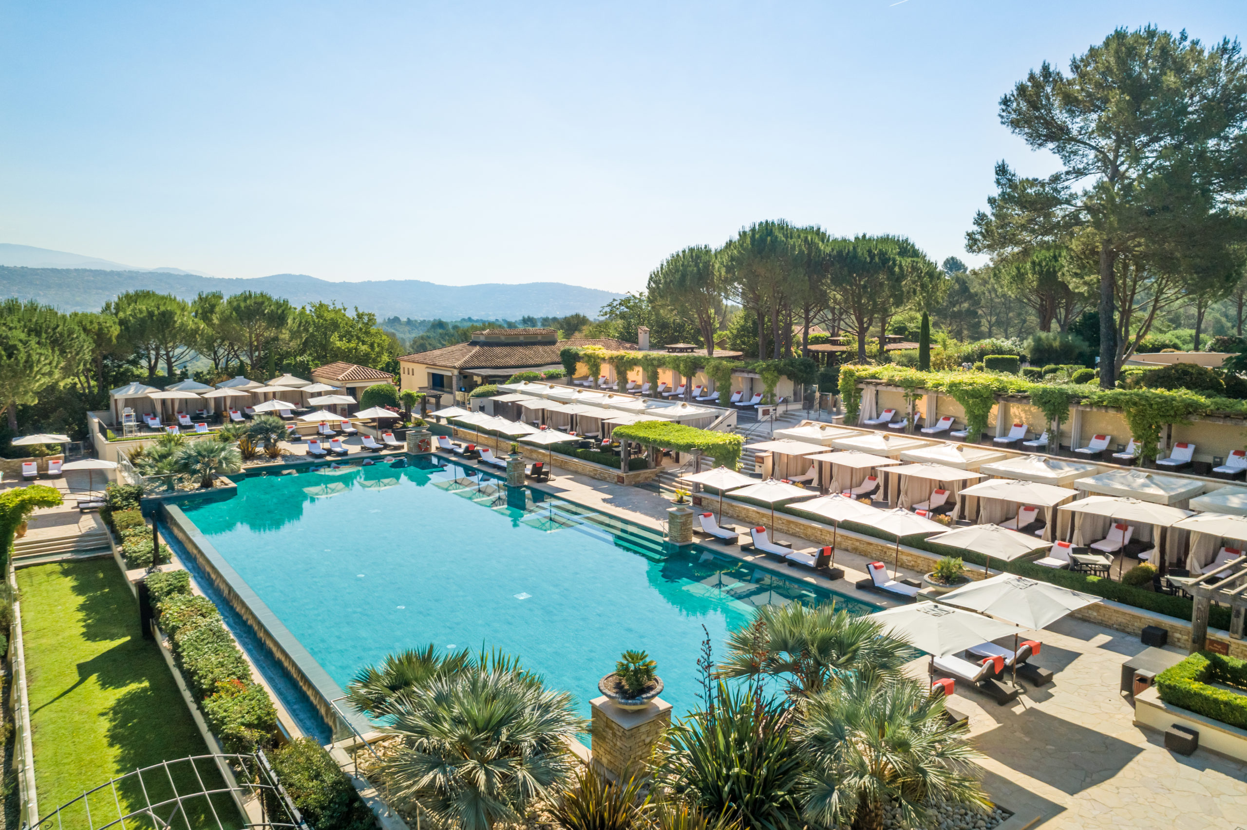 Terre Blanche Golf & Spa Resort Provence Frankreich Pool Relax