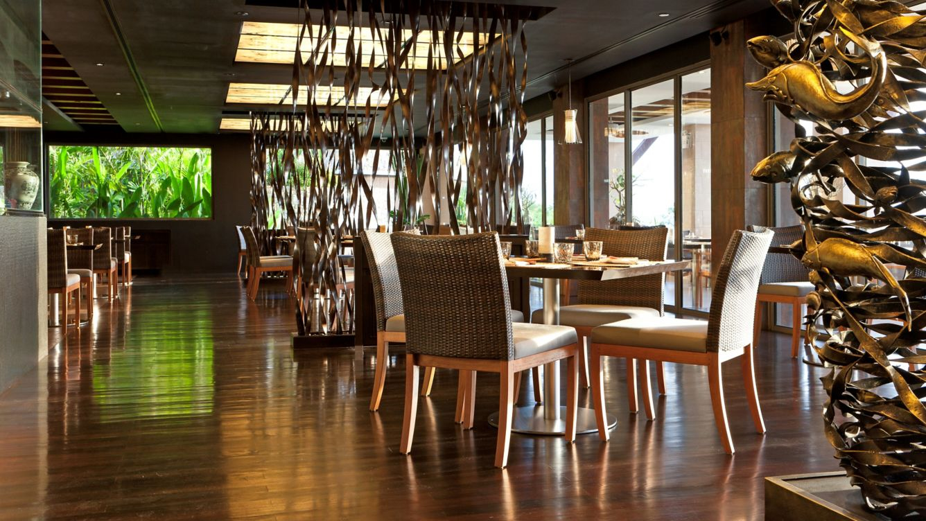 Westin Siray Bay Resort Phuket Thailand Restaurant EEST