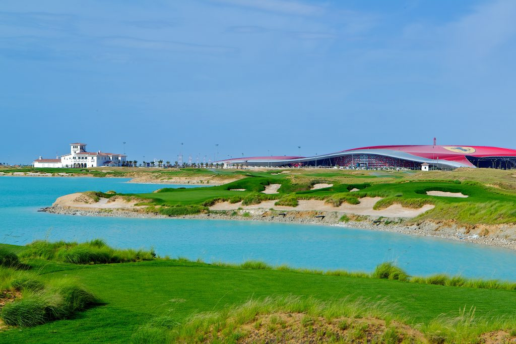 Yas Links Golf Course Abu Dhabi Emirate mit Ferrari World