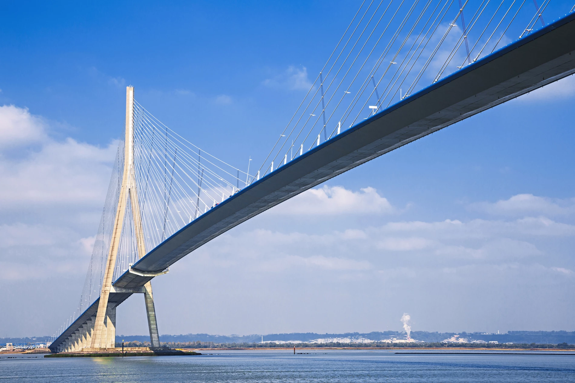 Excellence Flussfahrten Golfreisen Pont de Normandie