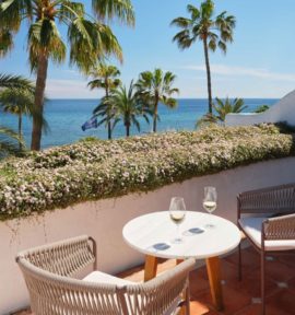 Puente Romano Beach Resort Marbella Andalusien Zimmer mit Meerblick