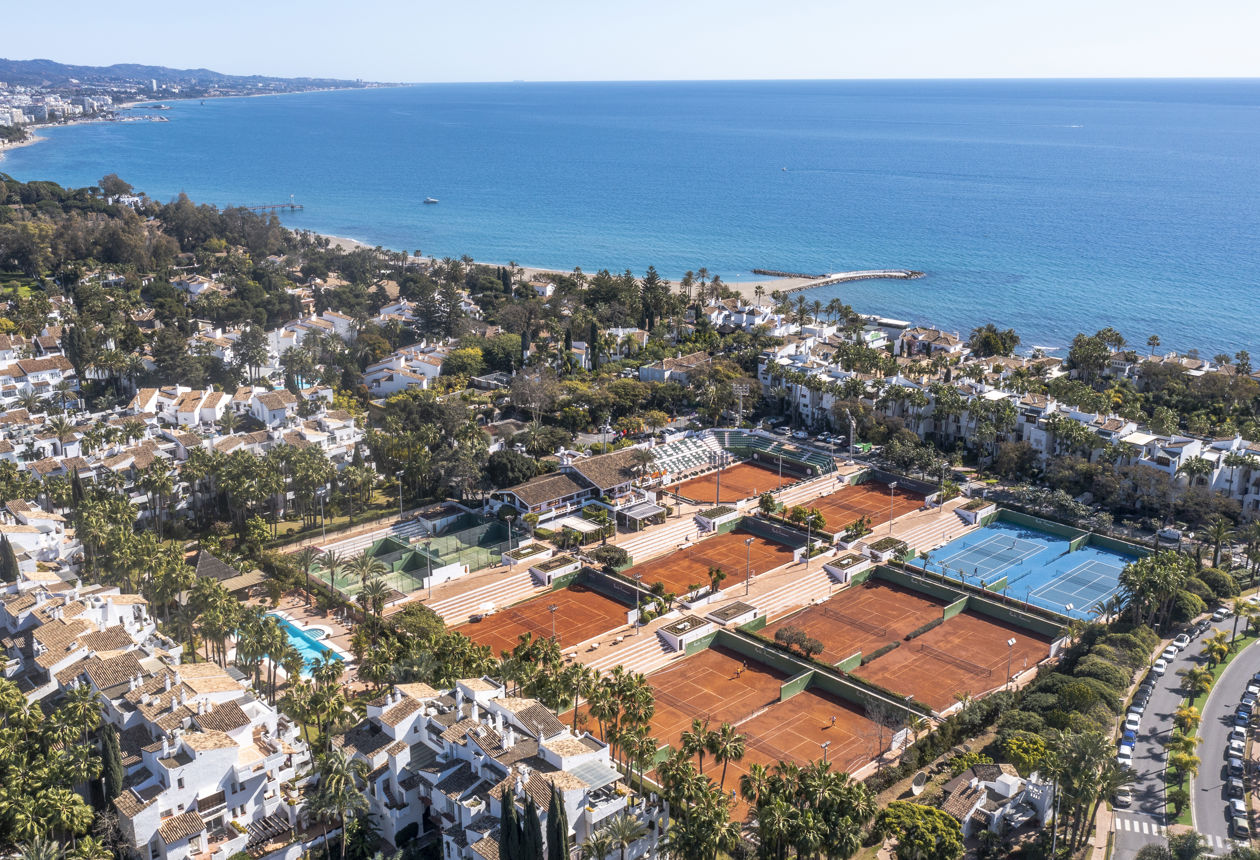 Puente Romano Beach Resort Marbella Andalusien Tennisplätze