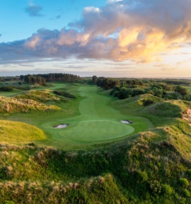 Golfspiel auf den Links Golfplätzen an Englands Golf Coast