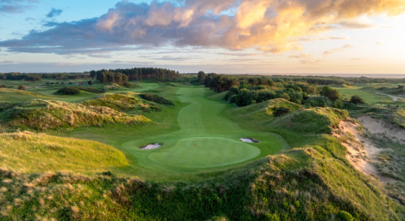 Golfspiel auf den Links Golfplätzen an Englands Golf Coast